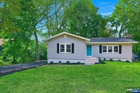 6 Tamarack Trail Hardyston NJ 07460