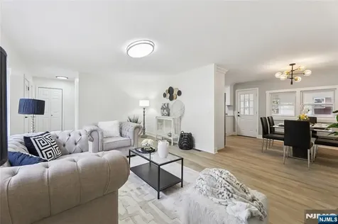 6 Tamarack Trail Hardyston NJ 07460