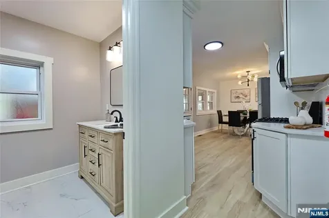 6 Tamarack Trail Hardyston NJ 07460