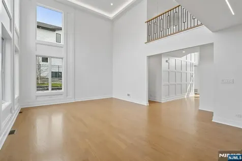 312 Bolz Street Englewood Cliffs NJ 07632