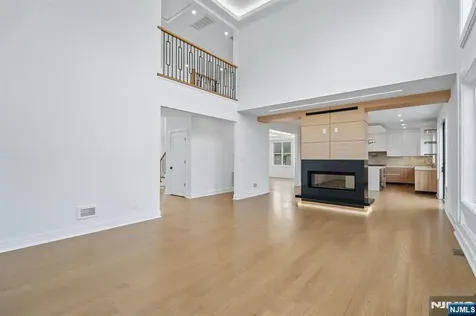 312 Bolz Street Englewood Cliffs NJ 07632