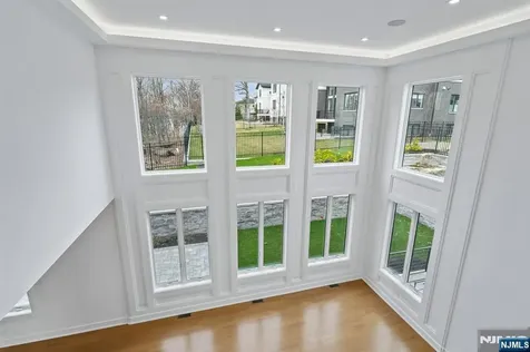 312 Bolz Street Englewood Cliffs NJ 07632