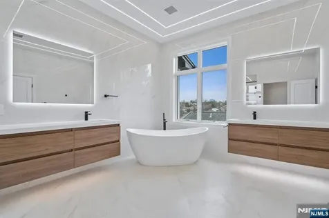 312 Bolz Street Englewood Cliffs NJ 07632
