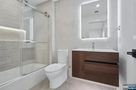 312 Bolz Street Englewood Cliffs NJ 07632