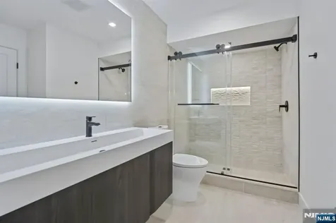 312 Bolz Street Englewood Cliffs NJ 07632