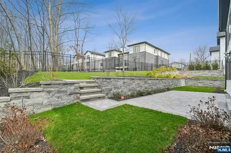 312 Bolz Street Englewood Cliffs NJ 07632