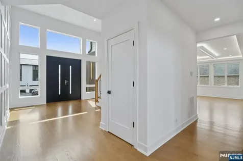 312 Bolz Street Englewood Cliffs NJ 07632