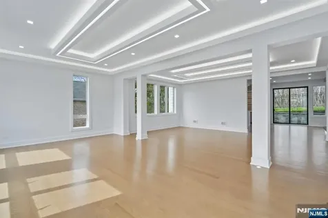 312 Bolz Street Englewood Cliffs NJ 07632