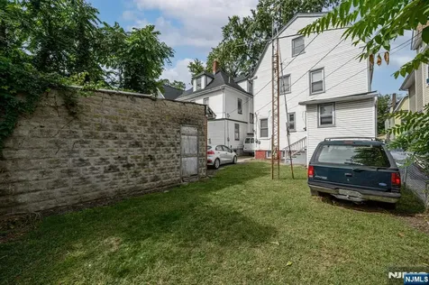 24 23rd Street East Orange NJ 07017