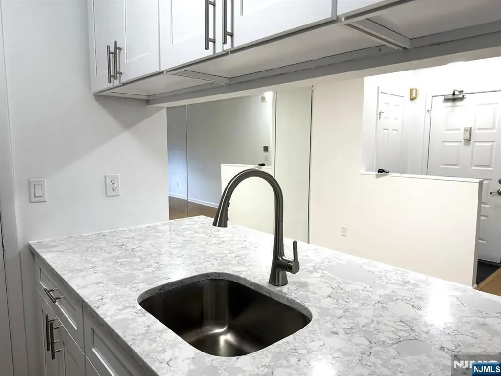 220A Washington Avenue Fort Lee NJ 07024