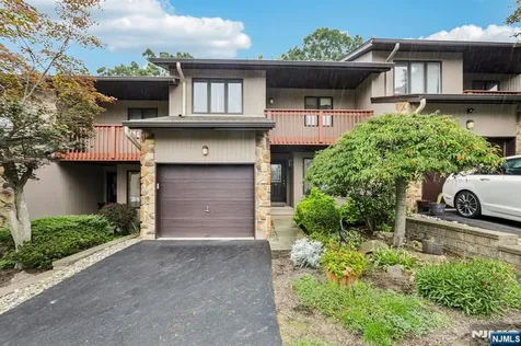5 Wedgewood Drive Woodland Park NJ 07424