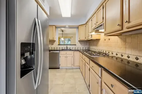 5 Wedgewood Drive Woodland Park NJ 07424