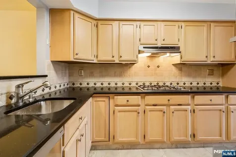 5 Wedgewood Drive Woodland Park NJ 07424
