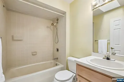 5 Wedgewood Drive Woodland Park NJ 07424