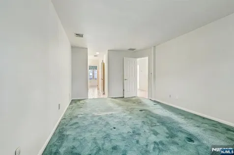 5 Wedgewood Drive Woodland Park NJ 07424