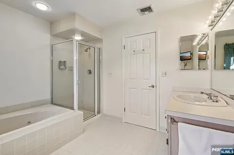5 Wedgewood Drive Woodland Park NJ 07424