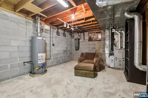 5 Wedgewood Drive Woodland Park NJ 07424