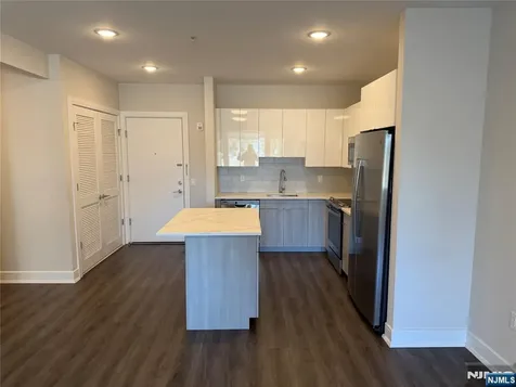 470 Main Street Fort Lee NJ 07024