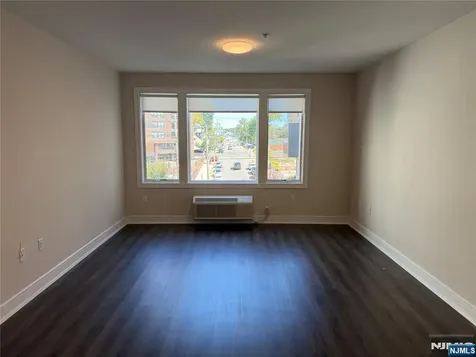 470 Main Street Fort Lee NJ 07024