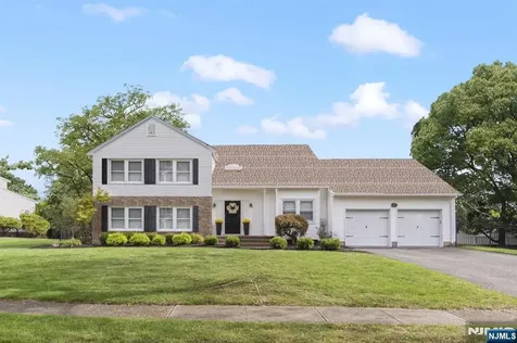 20 Dwight Street Wayne NJ 07470