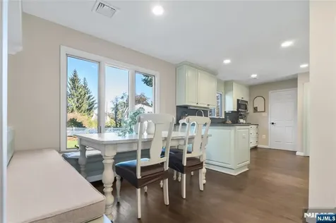 20 Dwight Street Wayne NJ 07470