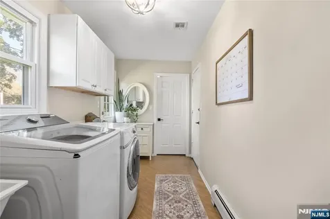 20 Dwight Street Wayne NJ 07470