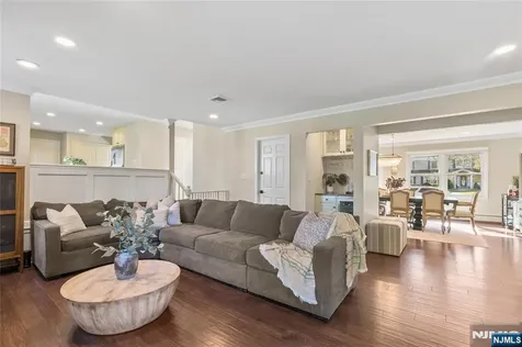 20 Dwight Street Wayne NJ 07470