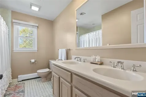 20 Dwight Street Wayne NJ 07470