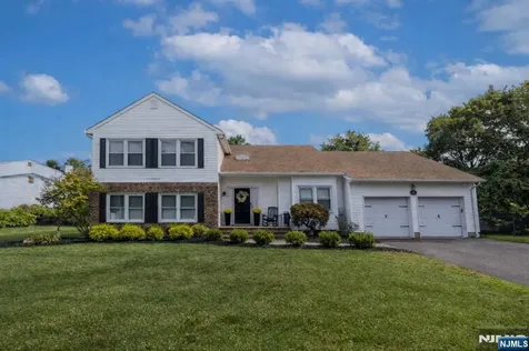 20 Dwight Street Wayne NJ 07470