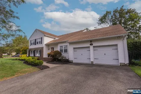 20 Dwight Street Wayne NJ 07470