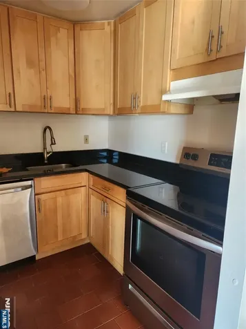 840 River Road Edgewater NJ 07020
