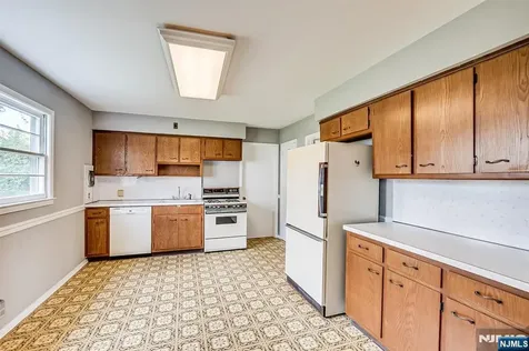 200 Maple North Plainfield NJ 07060