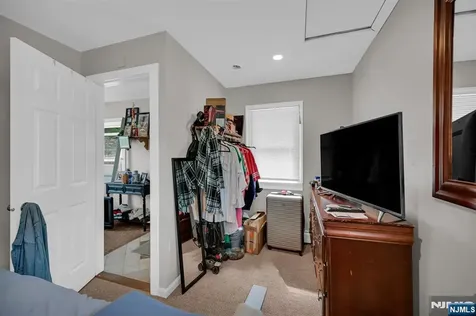 3 Riverside Road West Milford NJ 07421