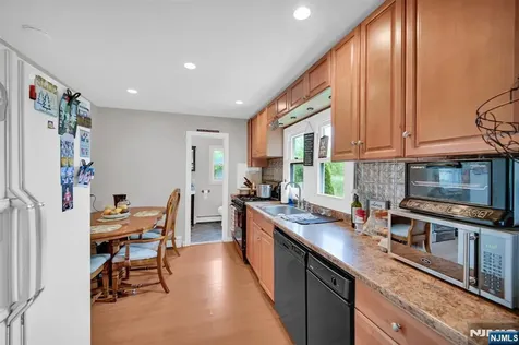 3 Riverside Road West Milford NJ 07421