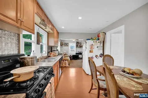 3 Riverside Road West Milford NJ 07421