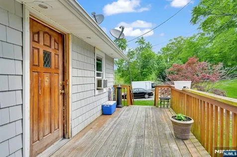 3 Riverside Road West Milford NJ 07421