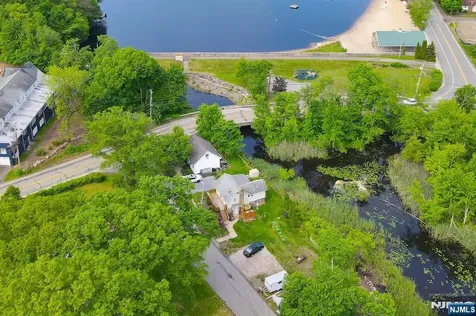3 Riverside Road West Milford NJ 07421