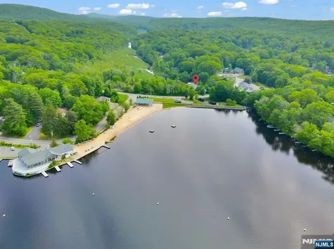 3 Riverside Road West Milford NJ 07421
