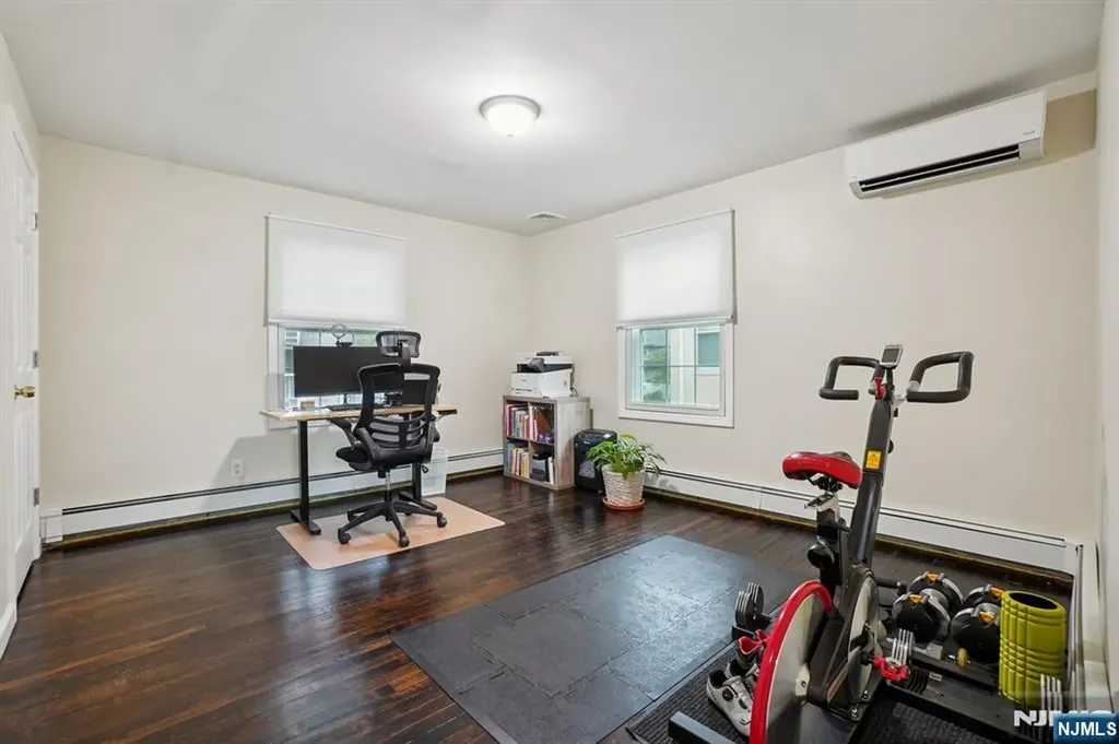 18 Carlisle Street Bergenfield NJ 07621