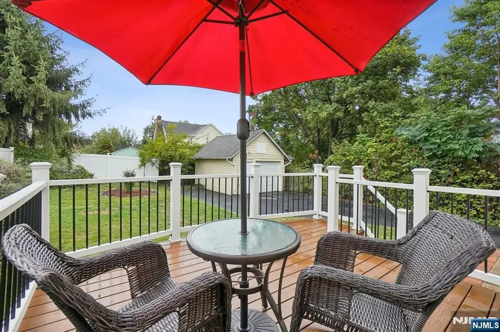 18 Carlisle Street Bergenfield NJ 07621