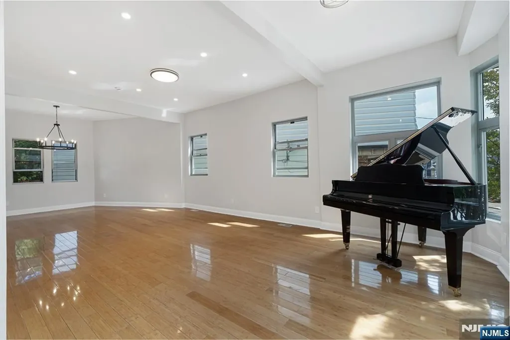 51 48th Street Bayonne NJ 07002