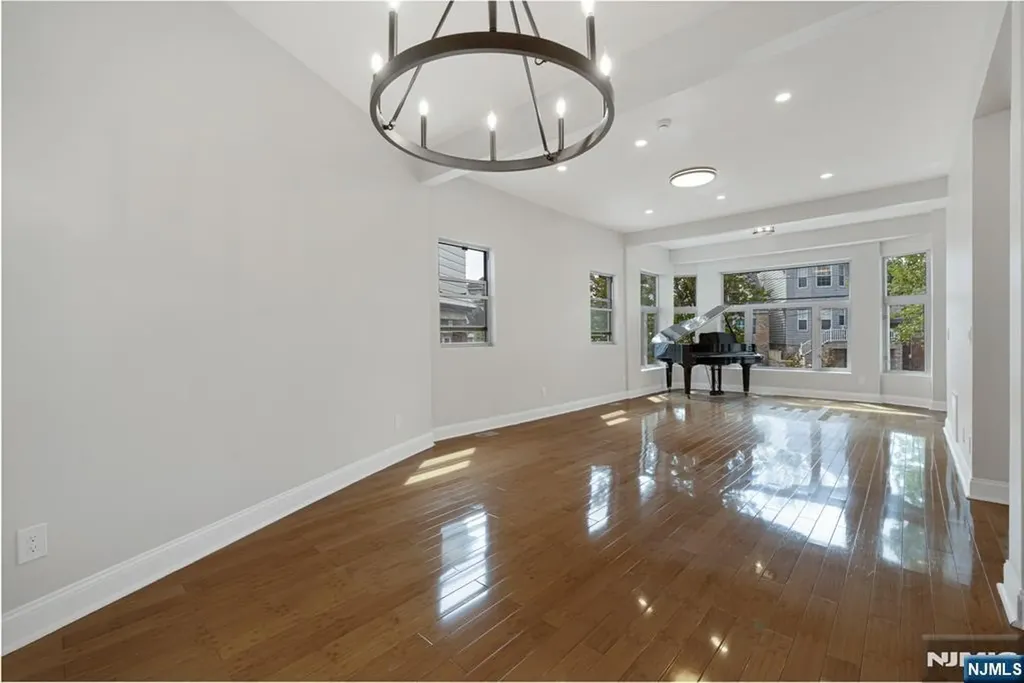 51 48th Street Bayonne NJ 07002