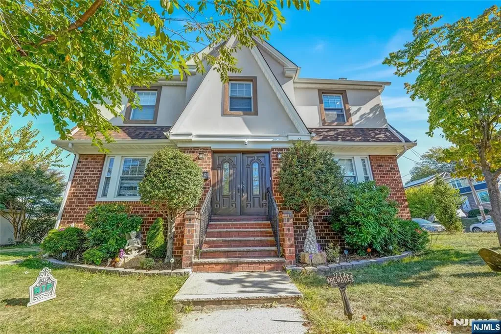 2 Dawson Street Belleville NJ 07109