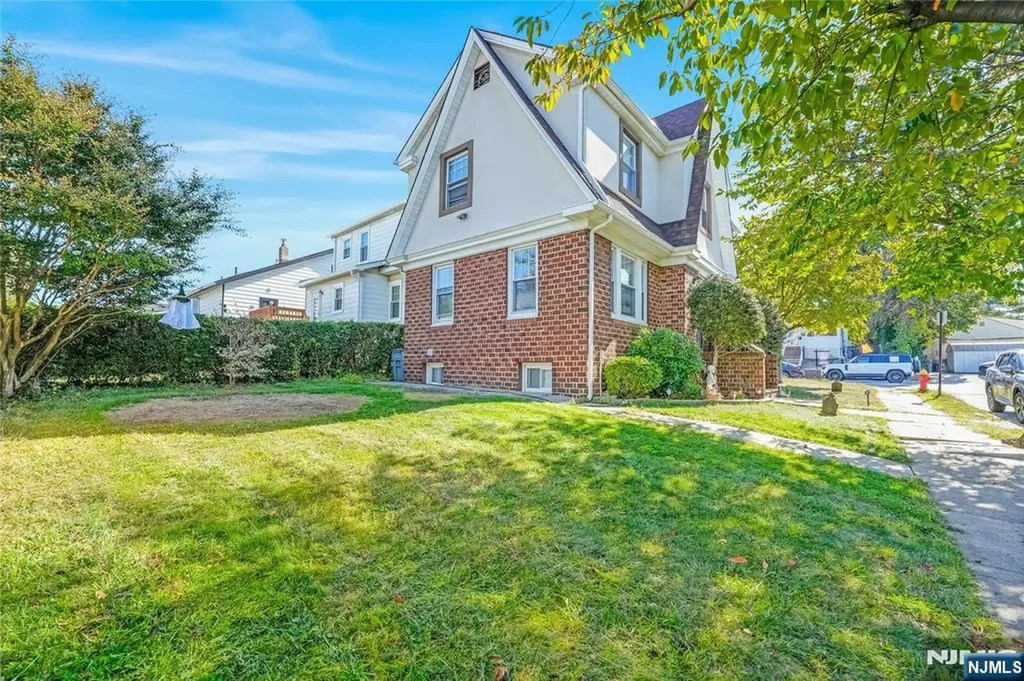 2 Dawson Street Belleville NJ 07109