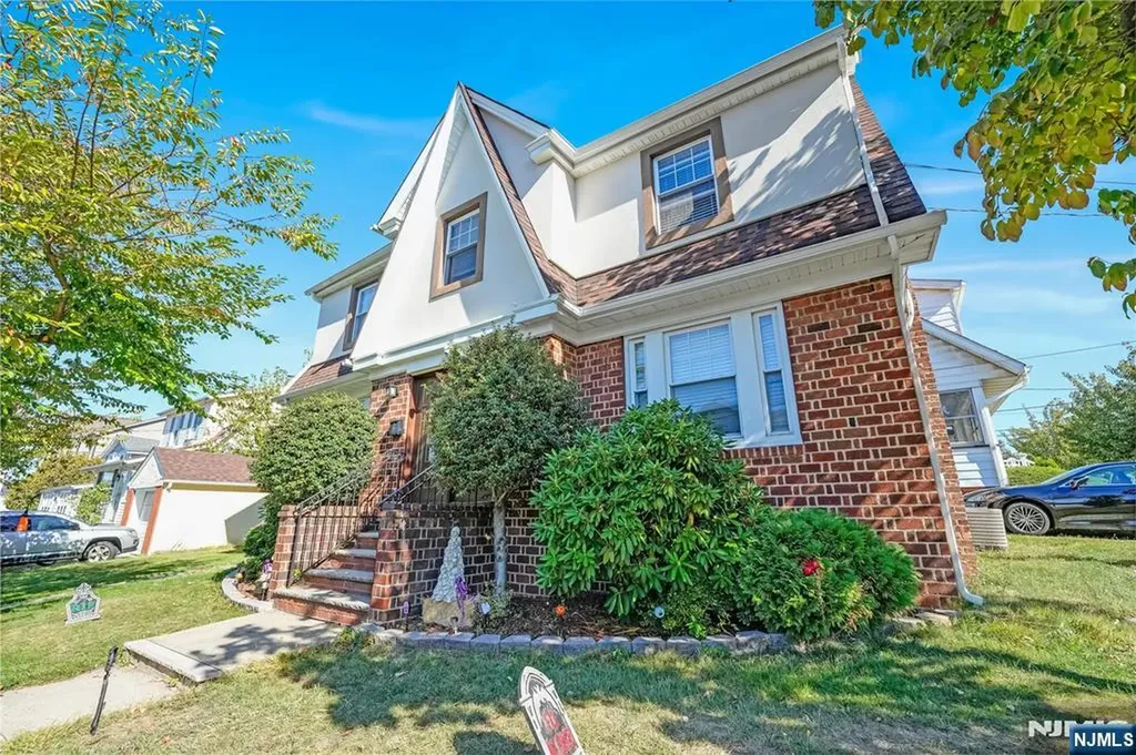 2 Dawson Street Belleville NJ 07109