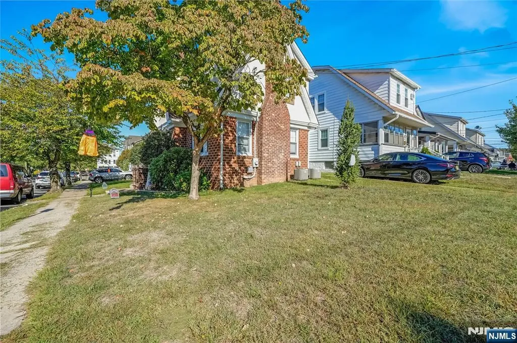 2 Dawson Street Belleville NJ 07109