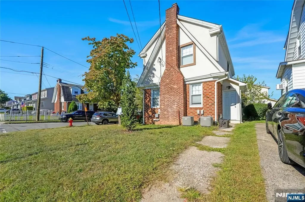 2 Dawson Street Belleville NJ 07109