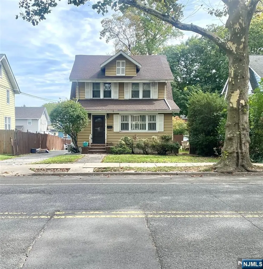 857 Garrison Avenue Teaneck NJ 07666