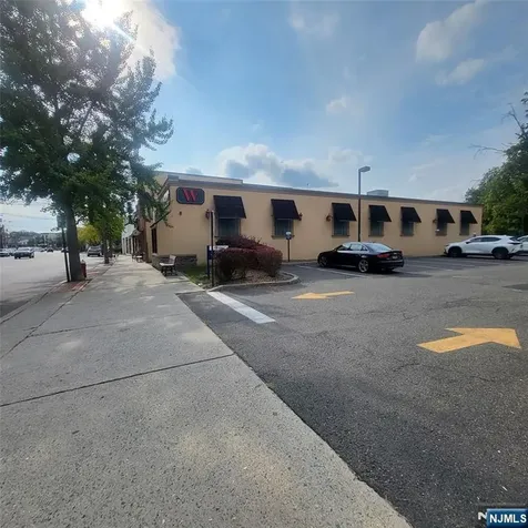 39 Highwood Avenue Tenafly NJ 07670