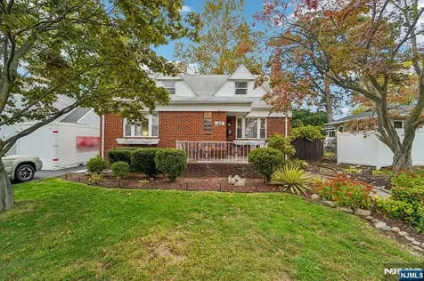 145 Willow Street Elmwood Park NJ 07407